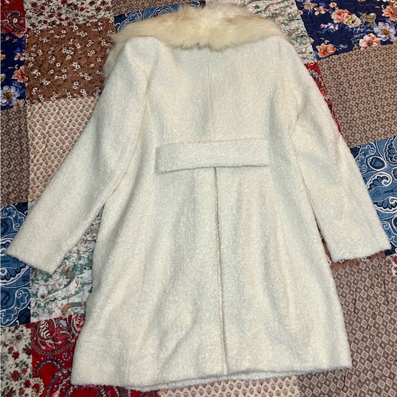Ladies Winter Coat - Picture 3 of 5